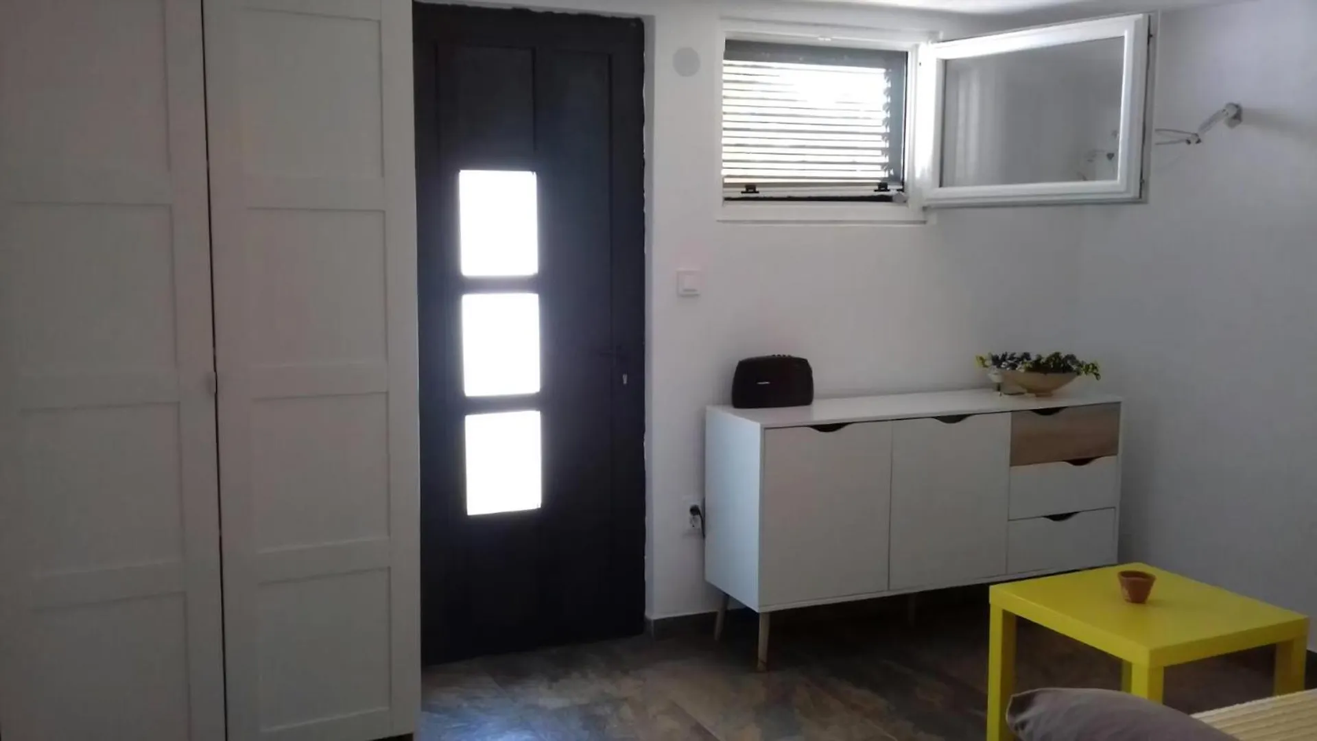Ferienhaus Mit Ueberdachter Terrasse Und Meerblick Pakostane 0*,